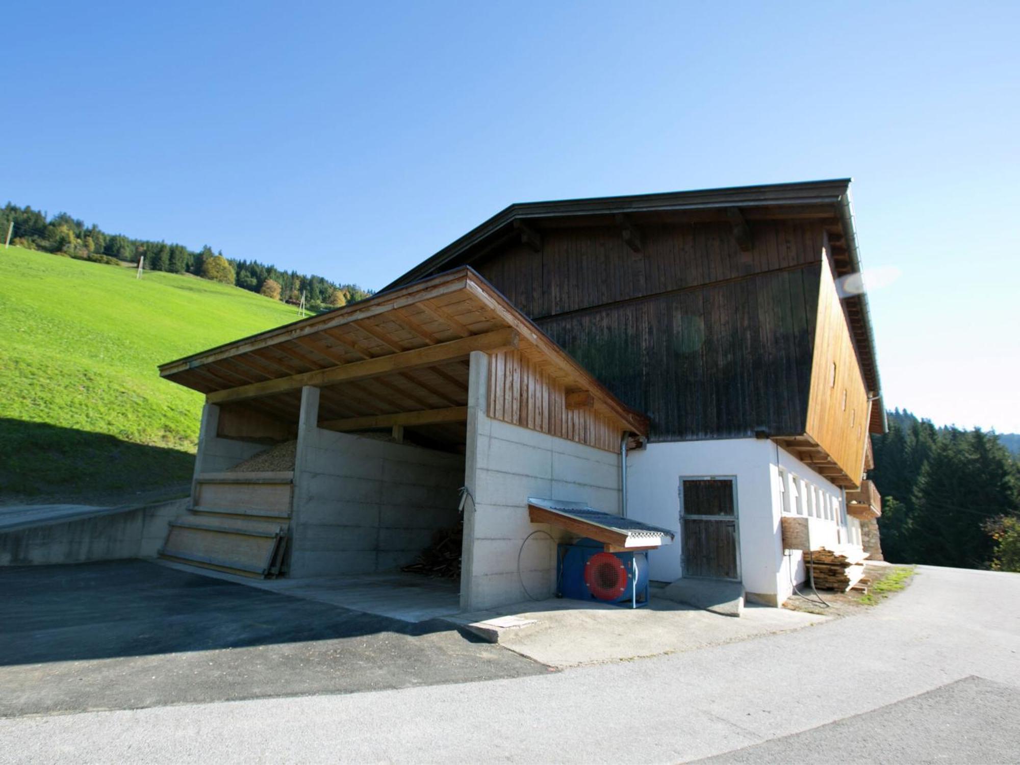 Chalet In Hopfgarten In Brixental With Hot Tub Villa Hopfgarten im Brixental Buitenkant foto